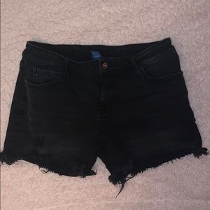 black jean shorts